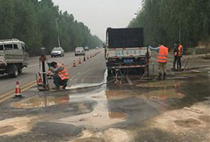林芝公路压浆